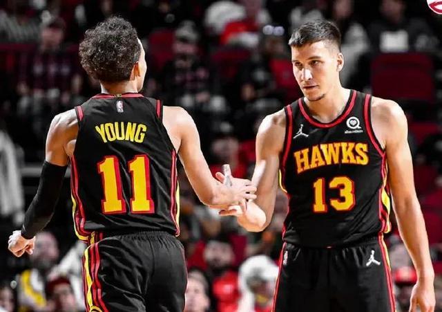 长传反击 长传反击